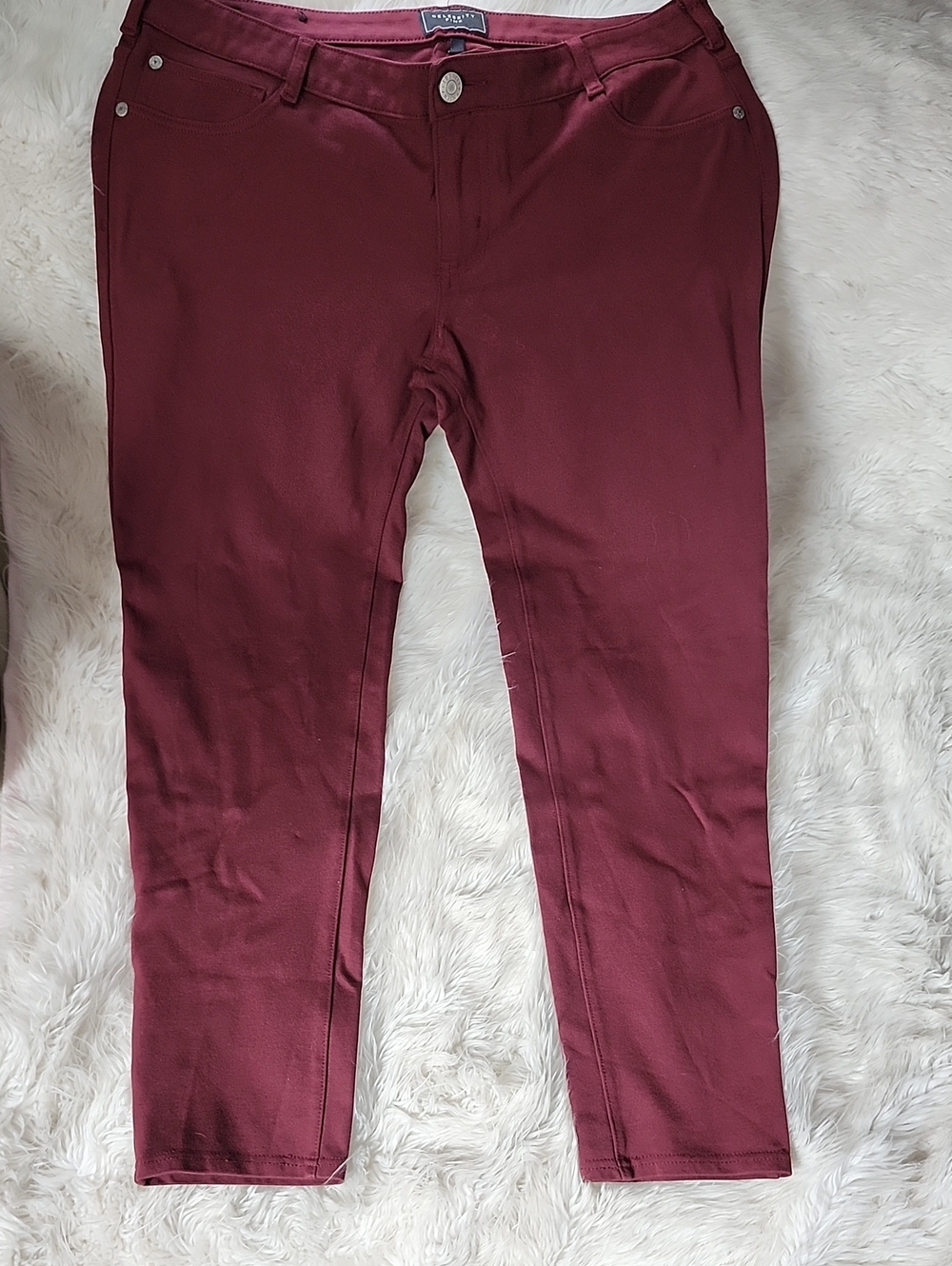 Celebrity Pink Women's Burgundy Skinny Pants